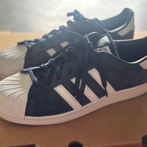 Adidas Men's Navy and White Sneakers